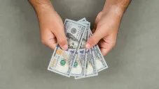 El peso sigue estando fuerte frente al dólar esta semana.