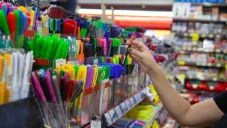 Profeco advierte sobre descuentos falsos en útiles escolares para el regreso a clases 2025