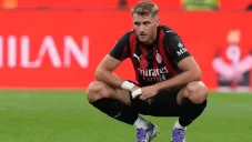 ¿Santiago Giménez se va del Milan? Agente aclara el futuro del mexicano