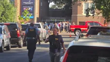 Los hechos ocurrieron cuando los menores estaban en una misa.