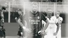 Santiago Giménez con AC Milan