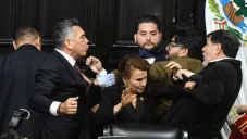 El encuentro fue calificado como una vergüenza nacional de la clase política.