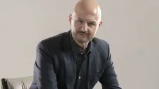 Hipnotista John Milton sufre violento asalto en Sinaloa: ¿Cuál es su estado de salud?