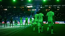 León anuncia la salida de dos extranjeros previo al cierre de mercado