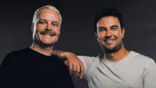 Así reaccionaron empleados de Cadillac a la llegada de Checo Pérez y Valterri Bottas