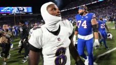 Bills expulsan a aficionado que agredió a Lamar Jackson en pleno Sunday Night Football