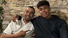 Lamine Yamal y su padre