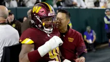 Commanders: Wise se perderá resto de temporada por cuádriceps y Ekeler tendría rotura de Aquiles