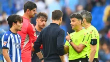 Xabi Alonso 'explota' ante árbitro por la expulsión de Dean Huijsen en duelo del Real Madrid