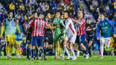 Clásico Nacional desata pelea