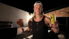 ¿Se burla del Manchester United? Así festejó Erling Haaland su doblete en el derbi