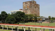 Las clases están suspendidas hasta que el lugar esté seguro para los estudiantes.