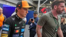 Oscar Piastri revela la causa de su choque en la clasificación de Azerbaiyán: 'Frené un poco tarde'