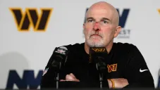 Quinn se presentó con la herida en la conferencia de prensa