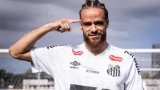 Brahimi presentado con Santos