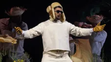 Bad Bunny fue confirmado para el show del Super Bowl LX y la decisión generó críticas de analistas en México que cuestionan a Apple Music y la NFL.