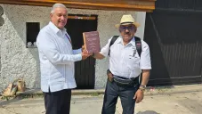 Carlos Pozos Soto le estuvo tocando la puerta del rancho pero no le abrieron.