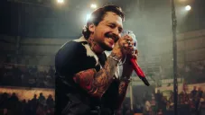 El esposo de Ángela Aguilar dice que ha estado controlando sus situaciones.