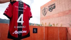 Atlas presentó el uniforme de uno de sus canteranos más queridos