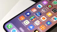 Lista de apps que consumen tus datos del celular aunque no las uses, según Profeco