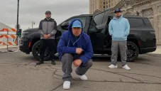 Los hermanos recuerdan que llegaron a suelo americano escondidos en un auto.