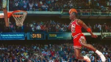 ¡De regreso a la NBA! Michael Jordan regresa a las a duelas como comentarista de NBC