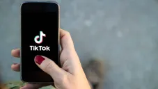 ¡ALERTA! Así usan tutoriales falos de TikTok para robar tu información