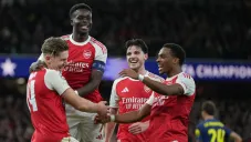 El Arsenal goleó al Atlético de Madrid en Londres