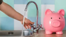 Ofrecen 50 % de descuento a quienes tienen deudas de agua este octubre