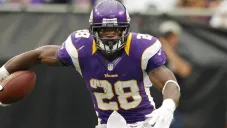 Adrian Peterson, histórico excorredor de la NFL, fue arrestado en Texas