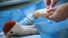 Suspenden cirugías en hospital infantil de CDMX por falta de insumos y anestesia