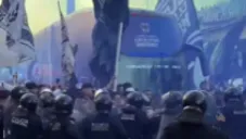 Afición de Rayados se enfrentaron con policía