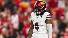 Frankie Luvu, defensivo de Washington, es suspendido un partido por la NFL