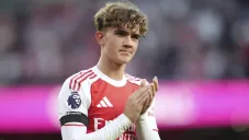 El juvenil del Arsenal hizo historia debutando en la Champions League