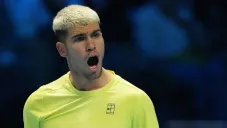 Carlos Alcaraz arranca su participación en las Finales ATP 2025 con triunfo ante de Minaur