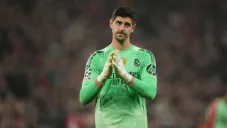 Courtois termina lesionado en Vallecas
