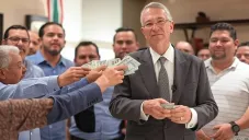 Debe 48 mil 326 millones de pesos por adeudos del impuestos.