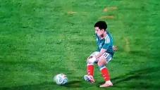 Gilberto Mora recibe tremenda entrada