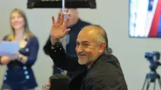 Raúl Gutiérrez se lanza sobre Lalo Trelles