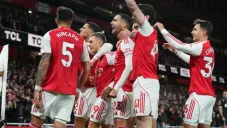 Arsenal golea a Tottenham y se afianza en la cima de la Premier League