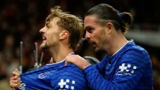 El Everton, con uno menos, venció al Manchester United