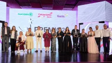 Compartamos Banco celebra 35 años y premia a 10 emprendedores mexicanos en 2025