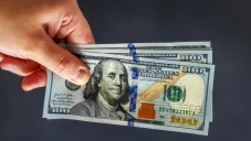 El peso sigue estando fuerte frente al dólar esta semana.