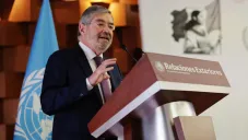 El funcionario federal había postergado una operación de espalda por la carga de trabajo.