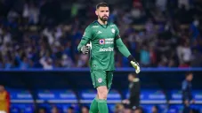 Gudiño rompe el silencio tras penal fallado de Chicharito