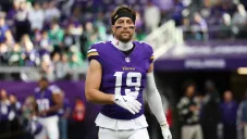 Minnesota Vikings liberan a su legendario receptor Adam Thielen