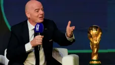 Gianni Infantino en la revelación del calendario oficial