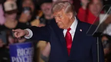 El mandatario amenaza con acciones más agresivas por tierra y mar.