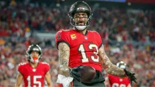 Mike Evans regresa con Tampa Bay tras perderse los últimos siete juegos
