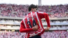 ¡Oficial! Chivas logra renovación de contrato con la Hormiga González